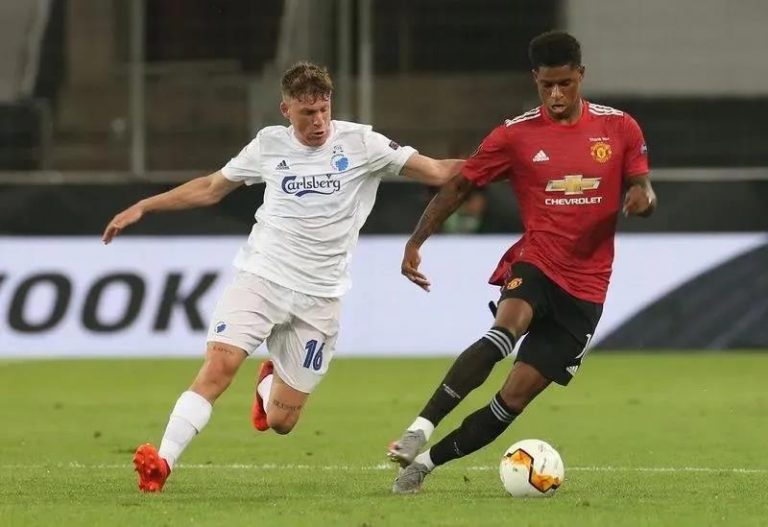 Manchester United advanced to the last four in extra time - IPTV League